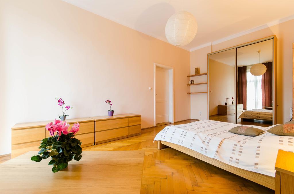 Fantasia Apartments クラクフ エクステリア 写真